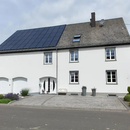 Morscheid-riedenburg Stay, Cleaning Included Hoxel